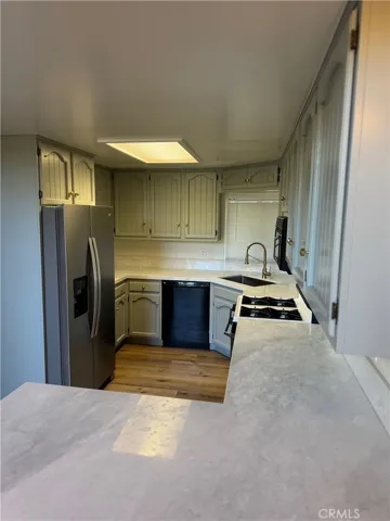 956 Teakwood, Lake Arrowhead, California 92352
