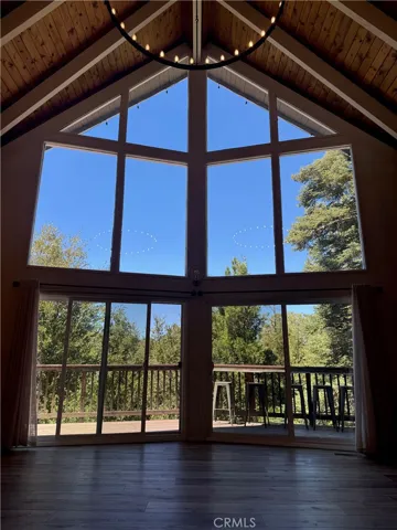 956 Teakwood, Lake Arrowhead, California 92352