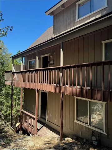 956 Teakwood, Lake Arrowhead, California 92352
