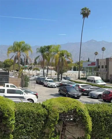 37 4070 S S Berkeley, Pasadena, California 91107