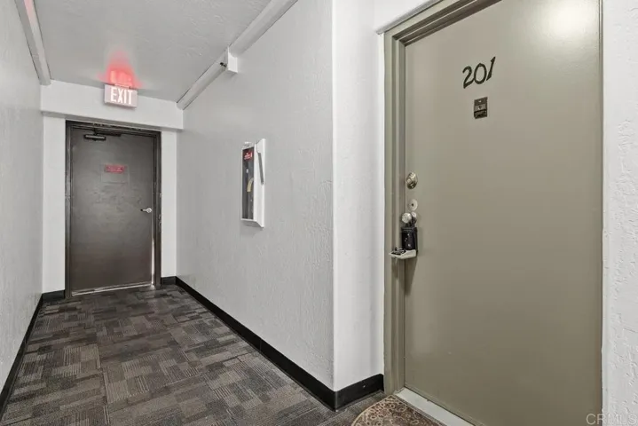 7506 Parkway Drive 201, La Mesa, California 91942