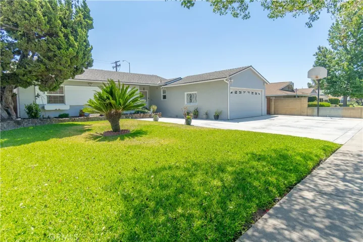 2501 Deodar, Santa Ana, California 92705