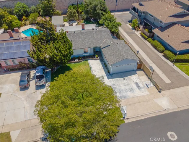 2501 Deodar, Santa Ana, California 92705