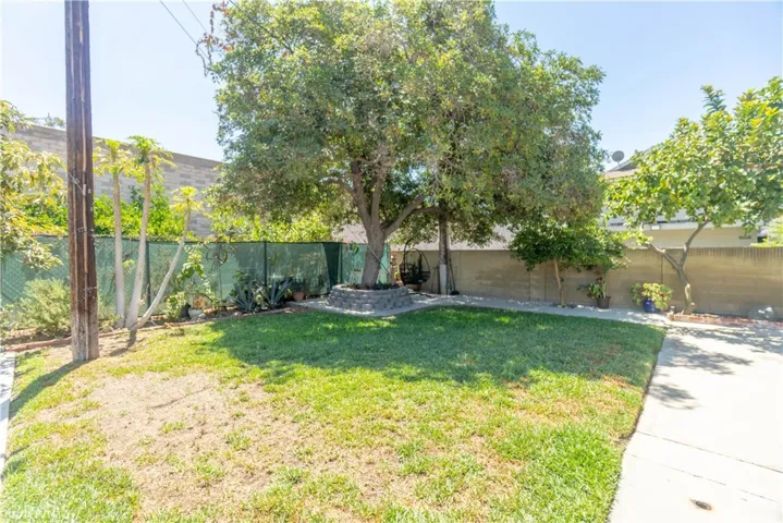 2501 Deodar, Santa Ana, California 92705