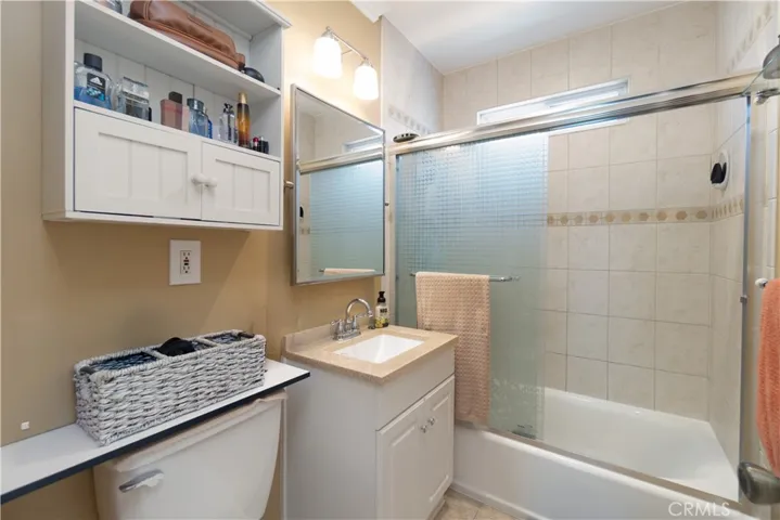 2501 Deodar, Santa Ana, California 92705