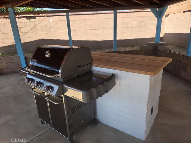 979 N Gardena, Rialto, California 92376