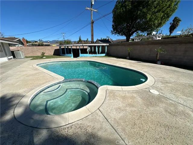 979 N Gardena, Rialto, California 92376