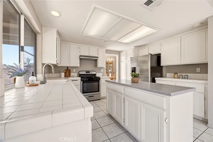 6623 Blanchard Avenue, Fontana, California 92336