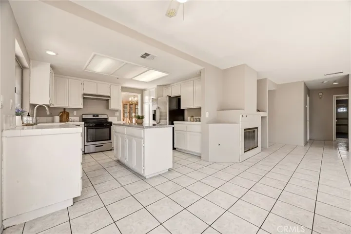 6623 Blanchard Avenue, Fontana, California 92336