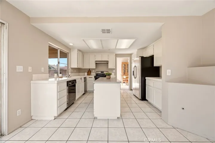 6623 Blanchard Avenue, Fontana, California 92336