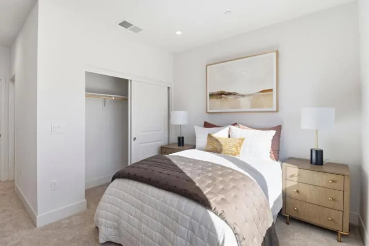 1129 Esther Court, Palo Alto, California 94303