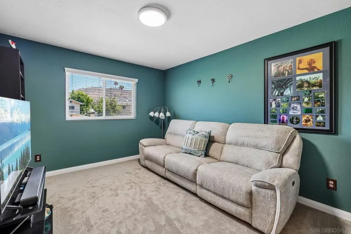 955 Buckeye Ct, El Cajon, California 92021