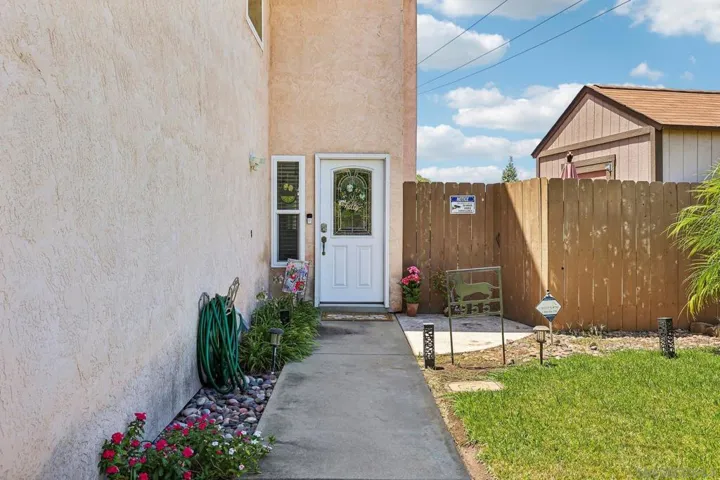 955 Buckeye Ct, El Cajon, California 92021