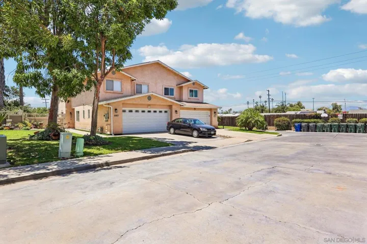 955 Buckeye Ct, El Cajon, California 92021