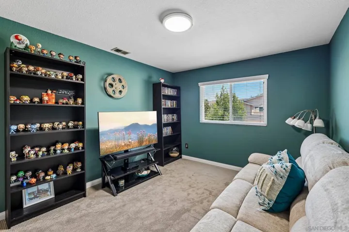 955 Buckeye Ct, El Cajon, California 92021