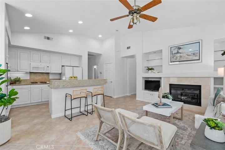 21191 Mazatlan, Mission Viejo, California 92692