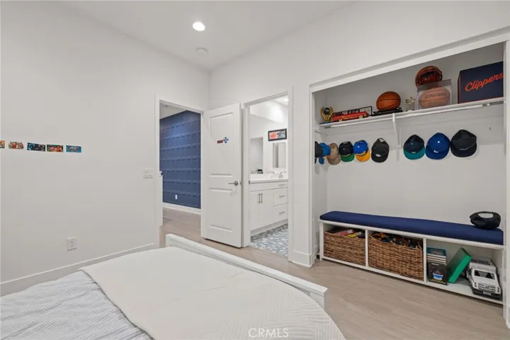 25015 Shady Birch Court, Santa Clarita, California 91387