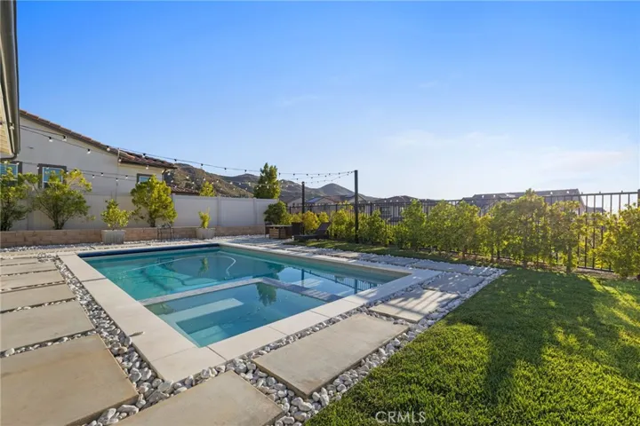 25015 Shady Birch Court, Santa Clarita, California 91387