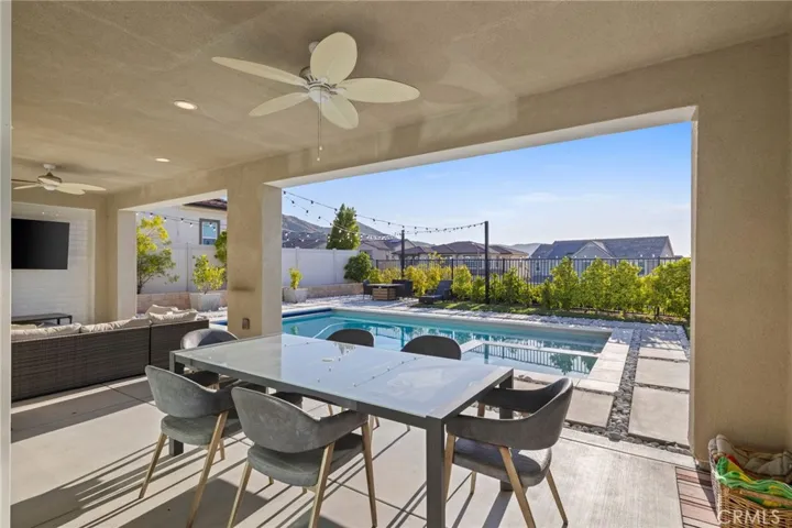 25015 Shady Birch Court, Santa Clarita, California 91387