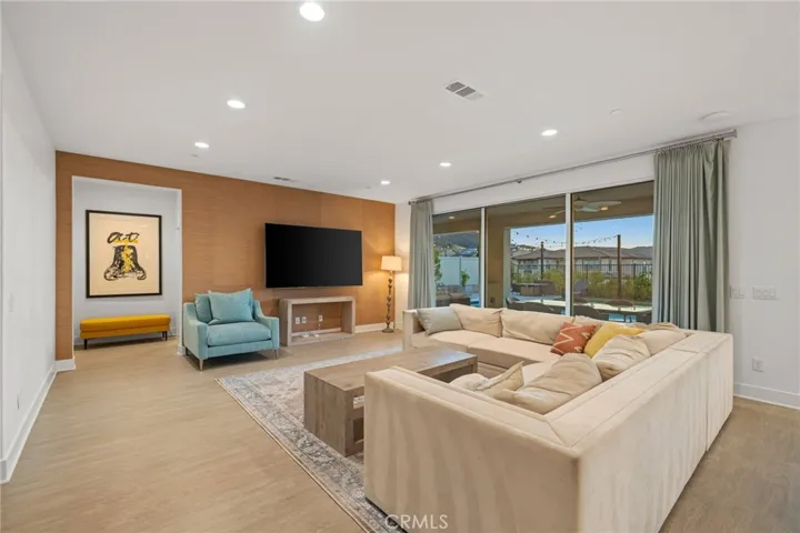 25015 Shady Birch Court, Santa Clarita, California 91387