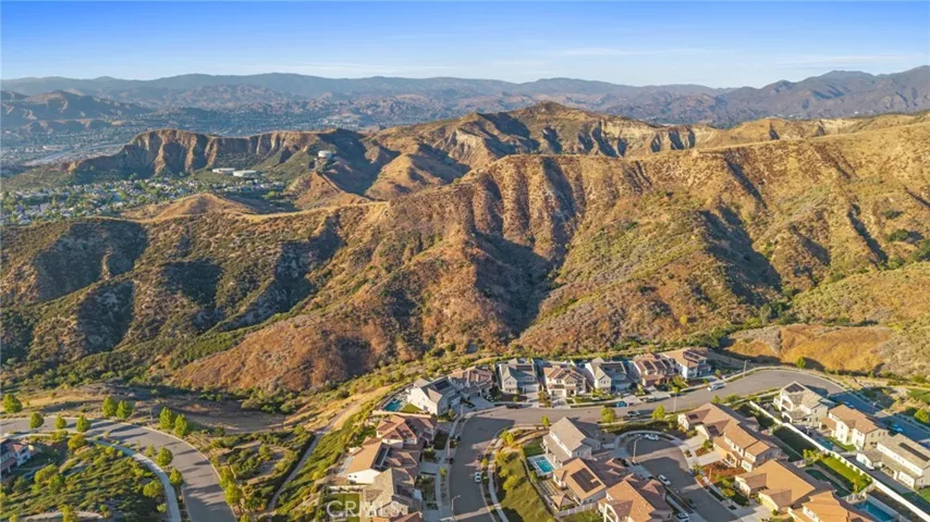 25015 Shady Birch Court, Santa Clarita, California 91387