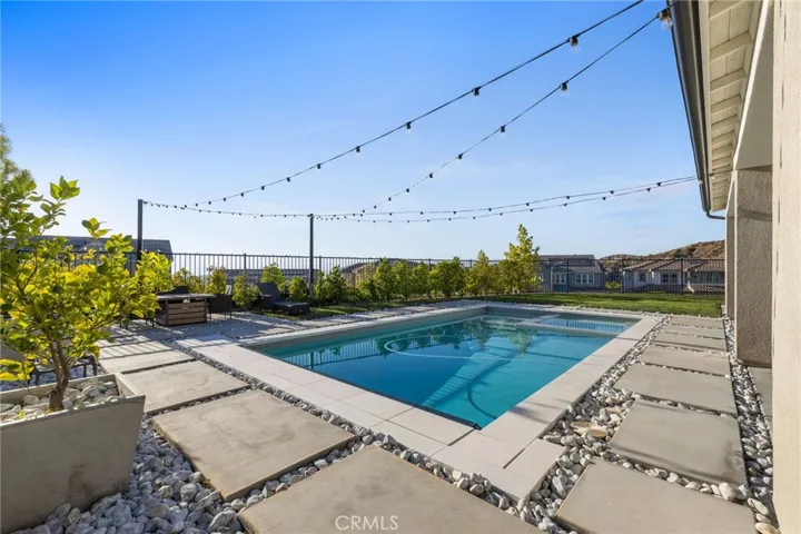 25015 Shady Birch Court, Santa Clarita, California 91387