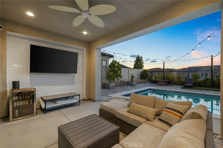25015 Shady Birch Court, Santa Clarita, California 91387