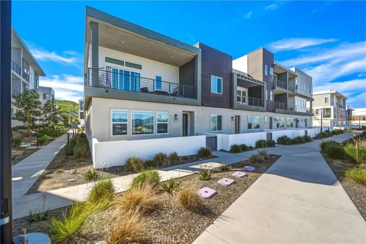 26767 Laurel Mountain Loop, Valencia, California 91381