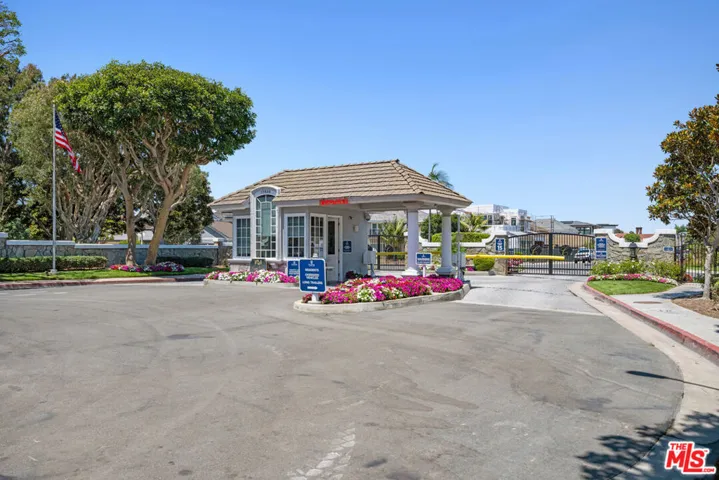 17041 Marina Bay Drive, Huntington Beach, California 92649