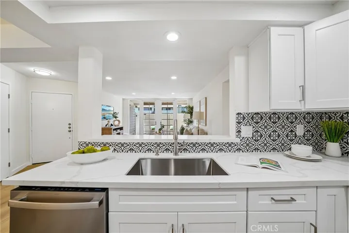 69 Town And Country Road, Phillips Ranch, California 91766