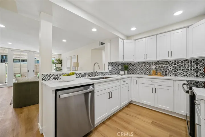 69 Town And Country Road, Phillips Ranch, California 91766