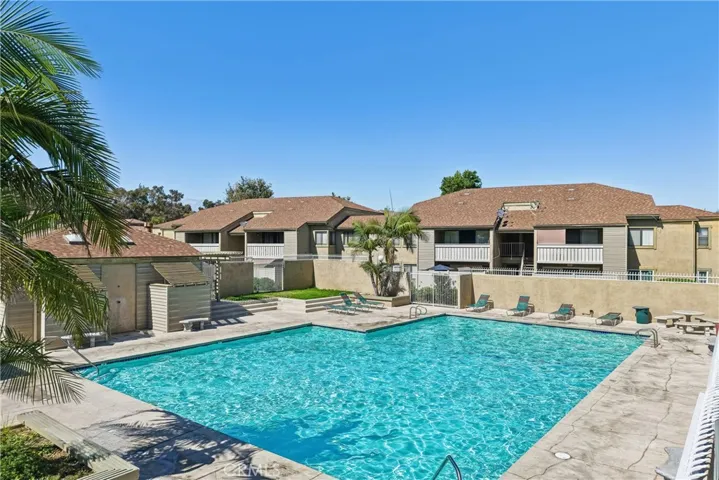 69 Town And Country Road, Phillips Ranch, California 91766