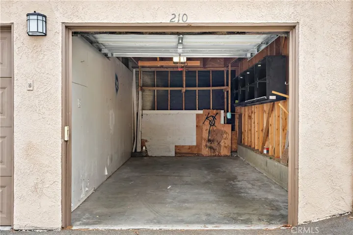 1 car detached garage