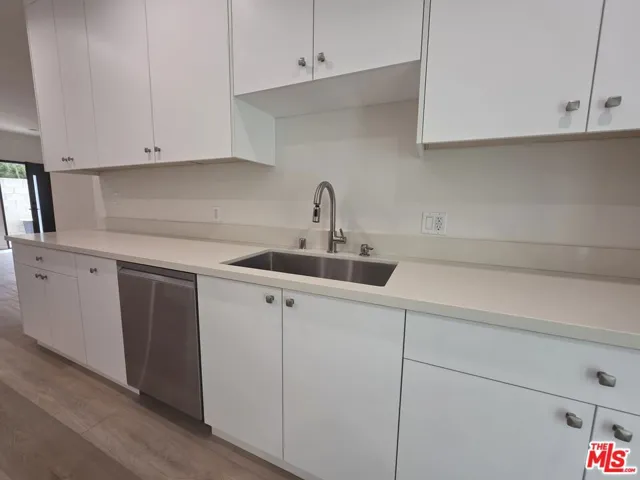 6746 Ben Avenue, North Hollywood, California 91606