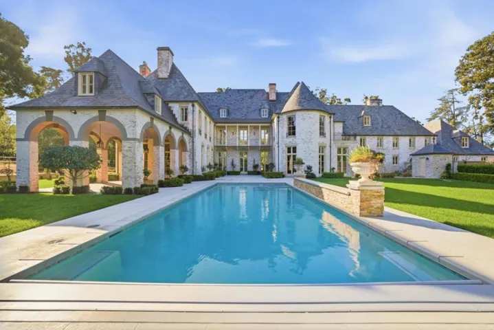 1200 Armsby Drive, Hillsborough, California 94010