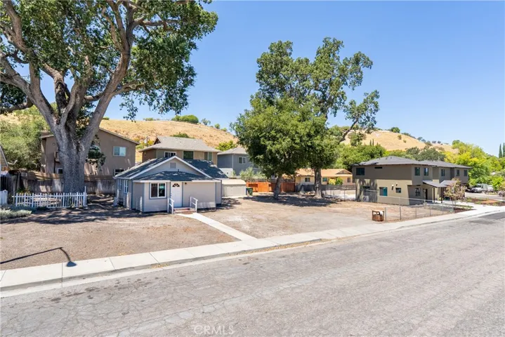 2925 Oak