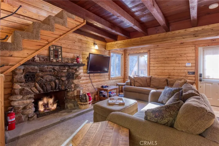 771 Tulip Drive, Green Valley Lake, California 92341