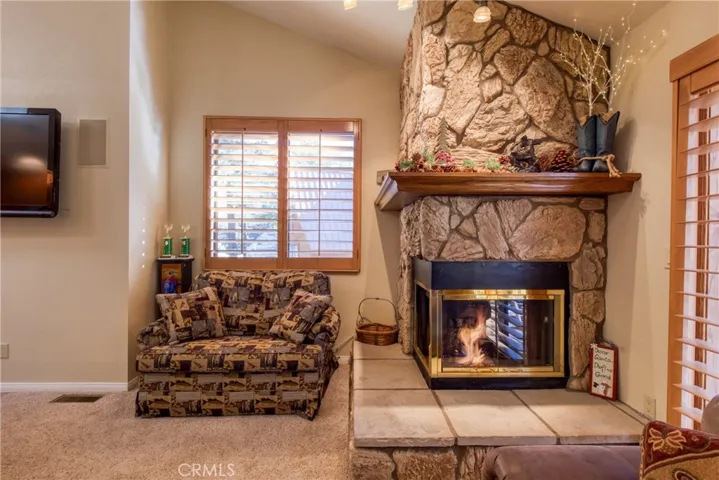 771 Tulip Drive, Green Valley Lake, California 92341
