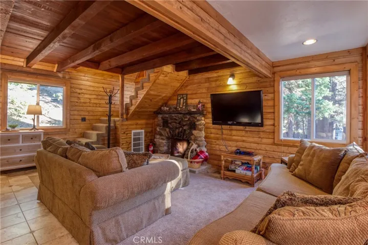 771 Tulip Drive, Green Valley Lake, California 92341
