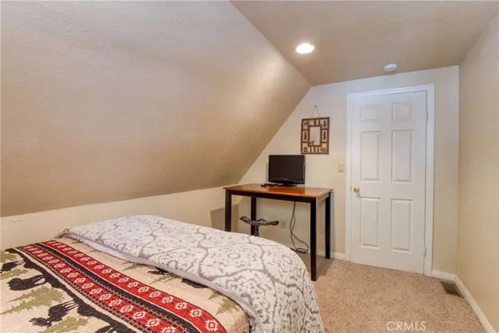 771 Tulip Drive, Green Valley Lake, California 92341