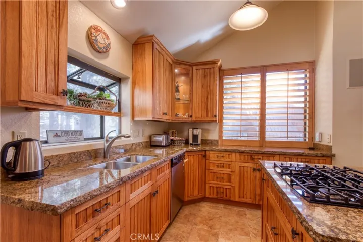 771 Tulip Drive, Green Valley Lake, California 92341