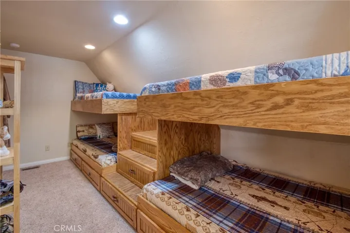 771 Tulip Drive, Green Valley Lake, California 92341