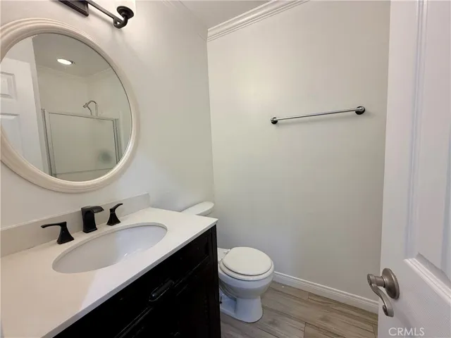19230 Hamlin, Reseda, California 91335