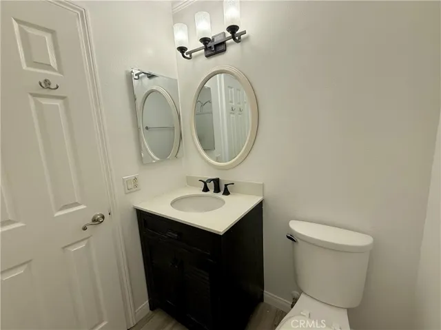 19230 Hamlin, Reseda, California 91335