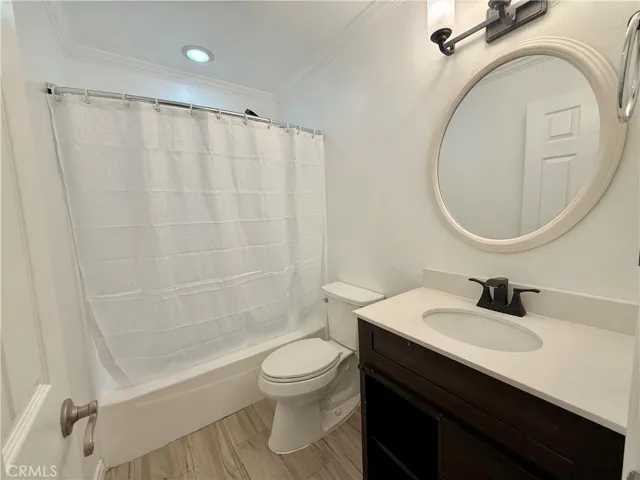 19230 Hamlin, Reseda, California 91335