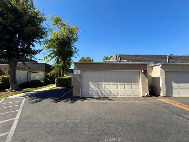 19230 Hamlin, Reseda, California 91335