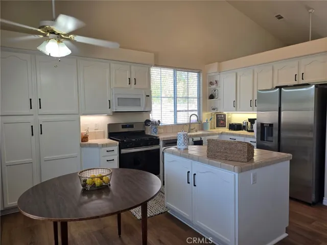 3888 Les Maisons, Santa Maria, California 93455