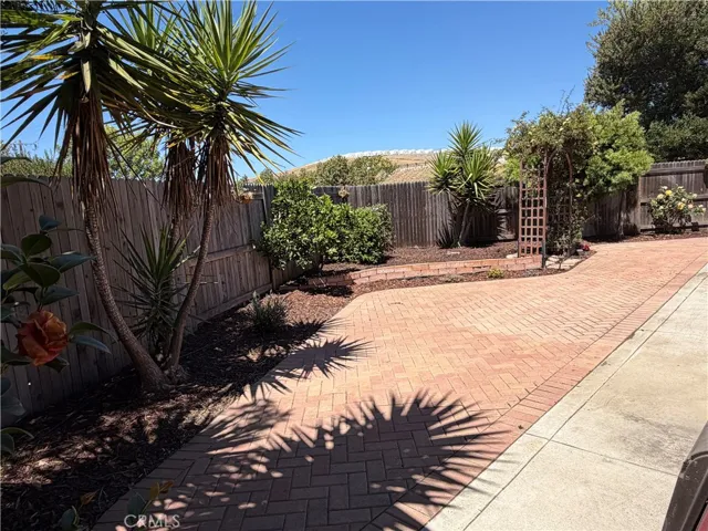 3888 Les Maisons, Santa Maria, California 93455