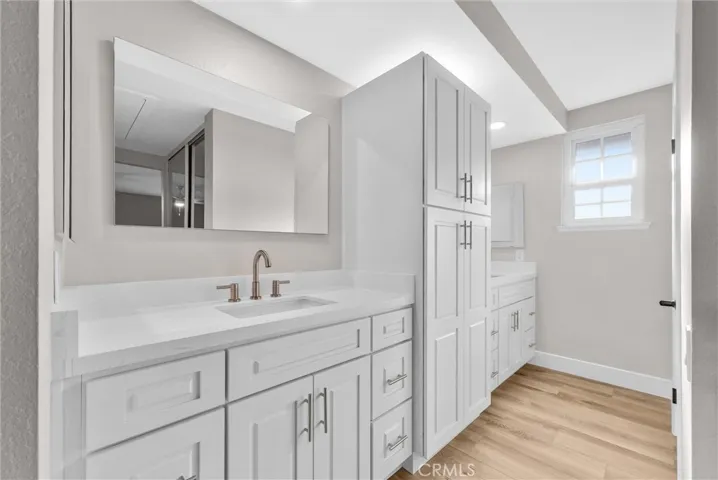 Primary bathroom featuring modern fixtures and finishes.