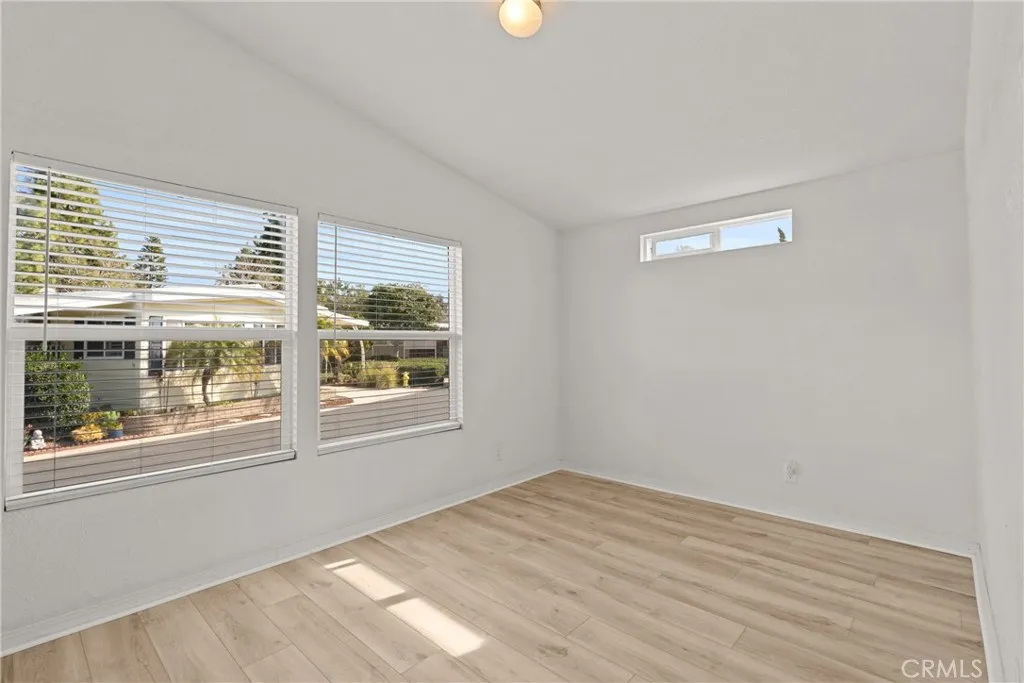 Front bedroom 2
